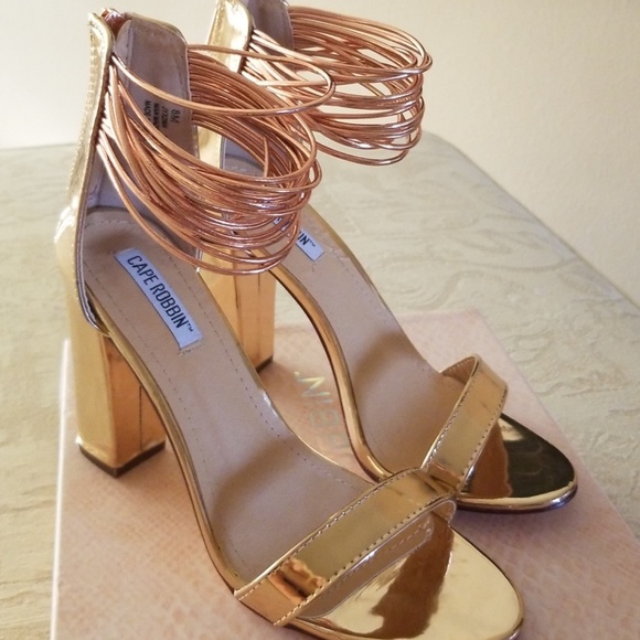 Rose Gold heels Never Worn brand New - Picture 3 of 6
